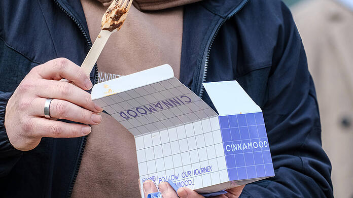 Ob zum Mitnehmen oder als Extra fürs Sommerfest: Die Zimtschnecken von Cinnamood in den auch in München reißenden Absatz.