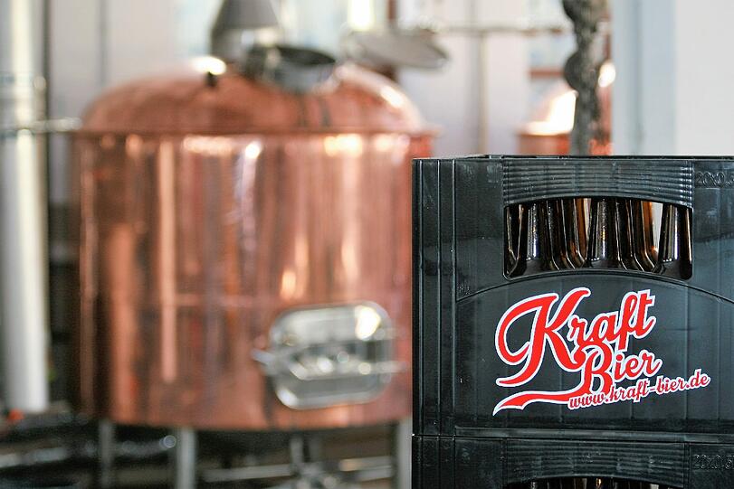 &bdquo;Kraft Bier&ldquo; heißt die Marke, gebraut wird jedoch traditionell und handwerklich. Statt spezieller &bdquo;Craft-Beer&ldquo;-Sorten setzen die Girgs auf traditionelle Sorten wie Helles, Weißbier und Dunkel.
