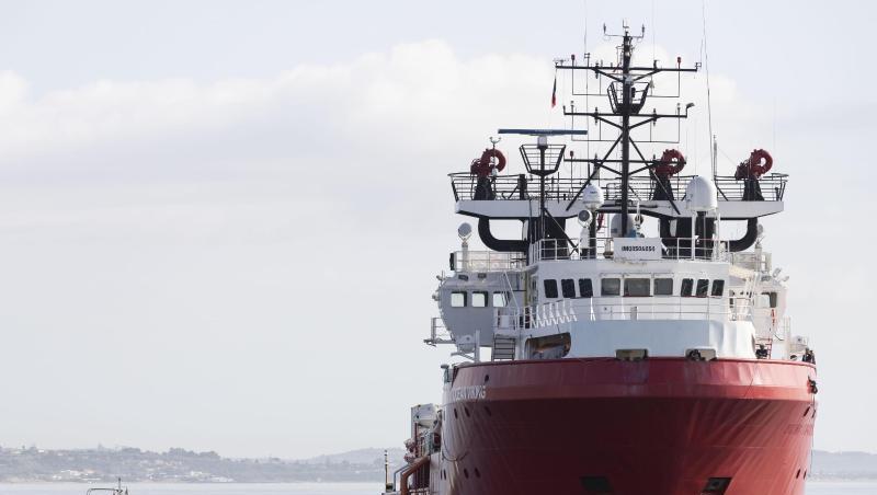 Das Rettungsschiff "Ocean Viking" im Oktober vor der italienischen Küste. Das Rettungsschiff "Ocean Viking" im Oktober vor der italienischen Küste.