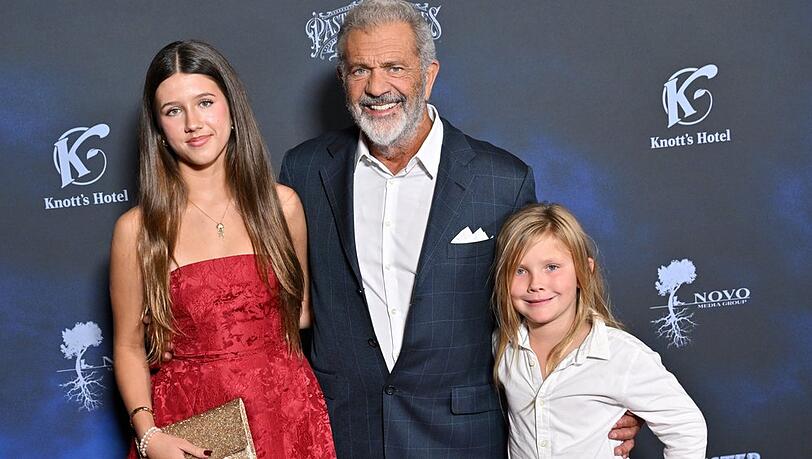 Mel Gibson mit seinen Kindern bei der "Monster Summer"-Premiere. Mel Gibson mit seinen Kindern bei der "Monster Summer"-Premiere.