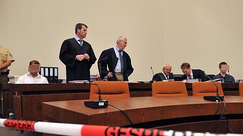 Mordfall Brunner: Die beiden Angeklagten und ihre Verteidiger