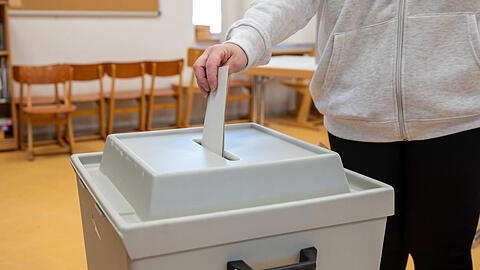 Mit der Stimmabgabe wurde es nichts: Der 51-Jährige konnte lediglich seinen Führerschein vorweisen. (Symbolbild)