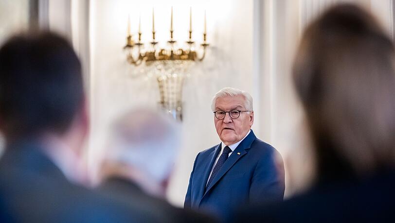 Seine Amtszeit endet im März 2027. Doch die Debatte über Steinmeiers Nachfolge hat bereits begonnen.