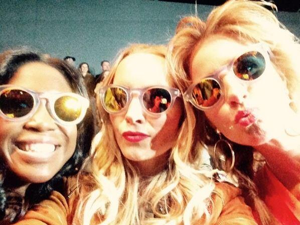 Sonnenbrillen-Selfie: Motsi Mabuse, Janin Reinhardt und Mareille Höppner (v.l.)