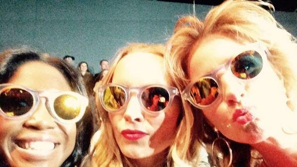 Sonnenbrillen-Selfie: Motsi Mabuse, Janin Reinhardt und Mareille Höppner (v.l.) Sonnenbrillen-Selfie: Motsi Mabuse, Janin Reinhardt und Mareille Höppner (v.l.)