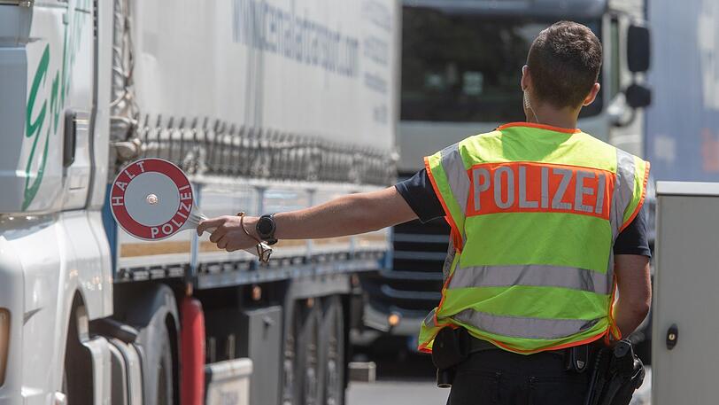 Eine Kontrolle der Bundespolizei an der deutsch-österreichischen Grenze