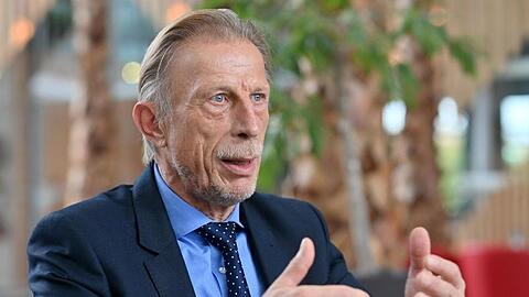 Christoph Daum sieht seine Karriere im Fußball noch nicht als beendet an.