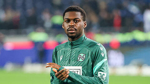 Zeigte vergangene Saison bei Hannover 96 starke Leistungen: Noel Aséko. Zeigte vergangene Saison bei Hannover 96 starke Leistungen: Noel Aséko.