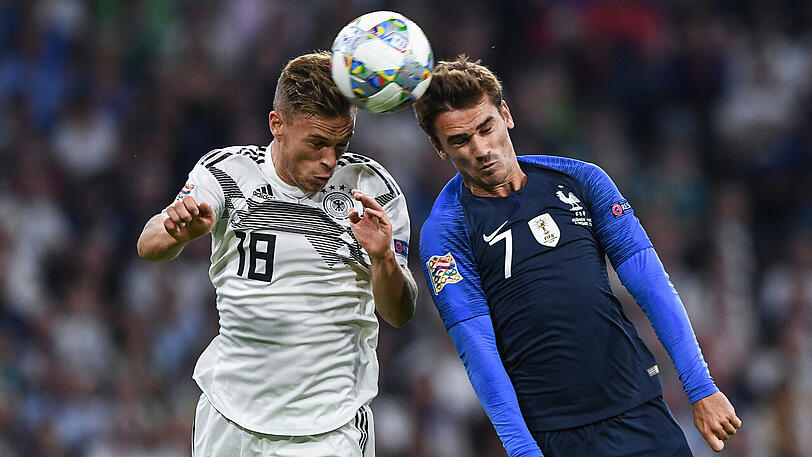 JOSHUA KIMMICH - NOTE 3: Neue Rolle für den Rechtsverteidiger der Bayern in seinem 33. Länderspiel. Zentral vor der Abwehr als Aufbauspieler und zusätzliche Security. Machte seine Sache vor allem gegen Pogba ordentlich. Allerdings fehlte eine Prise Esprit.