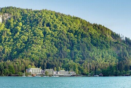 Herrliche Lage: der Robinson Club Landskron am Ossiacher See.