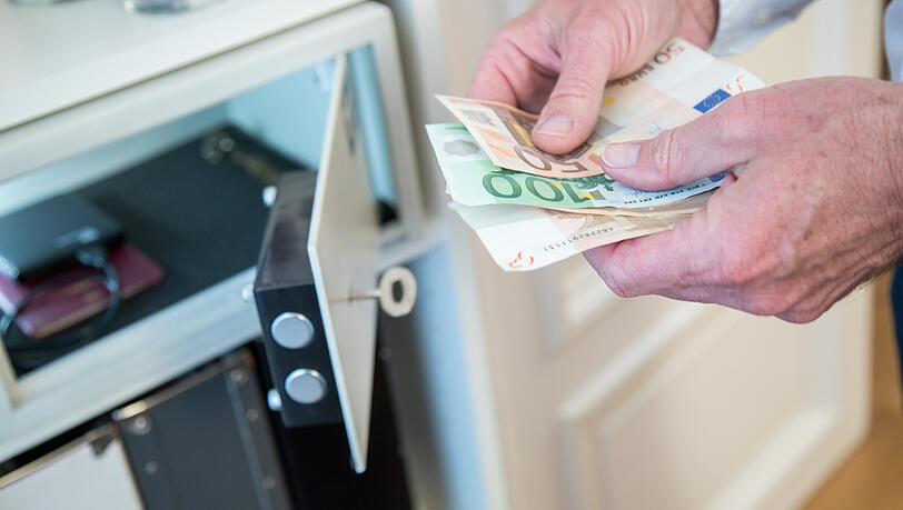 Als der Chef Anfang Juni wieder in München eintraf, war der Tresor leer und das Geld verschwunden. (Symbolbild)