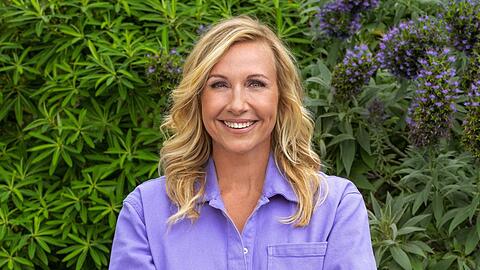 Andrea Kiewel f&uuml;hrt am kommenden Sonntag wieder wie gewohnt durch den "ZDF-Fernsehgarten".