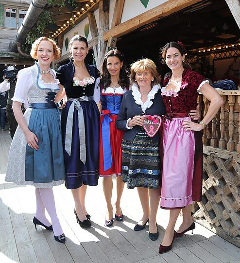 Veronika F. Rost, Prof. Dr. Marion Kiechle, Clarissa Käfer, Charlotte Knobloch und Natalie Schmid
