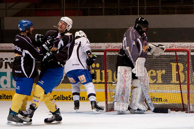 1860-Stars on Ice: Das Eisvergnügen der Löwen gegen den EHC in Bildern.
