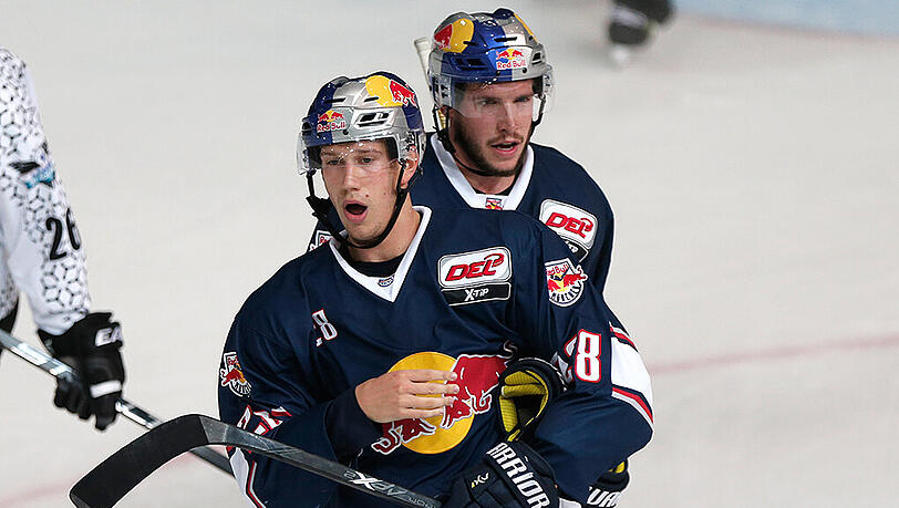 Frank Mauer (vorne) und Florian Kettemer vom EHC Red Bull München. Frank Mauer (vorne) und Florian Kettemer vom EHC Red Bull München.