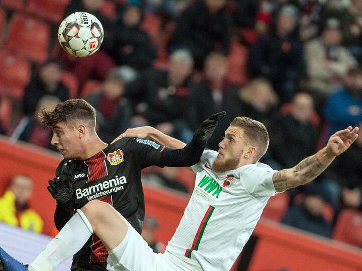 Treffen in der Freitagspartie des 31. Spieltages der Bundesliga aufeinander: FC Augsburg gegen Bayer Leverkusen.