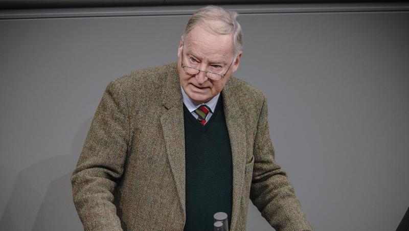 Am Mittwoch hatten mehrere Besucher (eingeladen von der AfD) Bundestagsabgeordnete bedrängt, belästigt, gefilmt und beleidigt. Der AfD-Fraktionsvorsitzende Gauland sagte, das Verhalten der Gäste im Bundestag sei "unzivilisiert" gewesen.