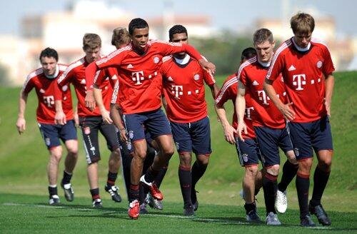 Am Dienstag trainierte Luiz Gustavo (vorne l.) zum ersten Mal mit seinen neuen Kollegen.