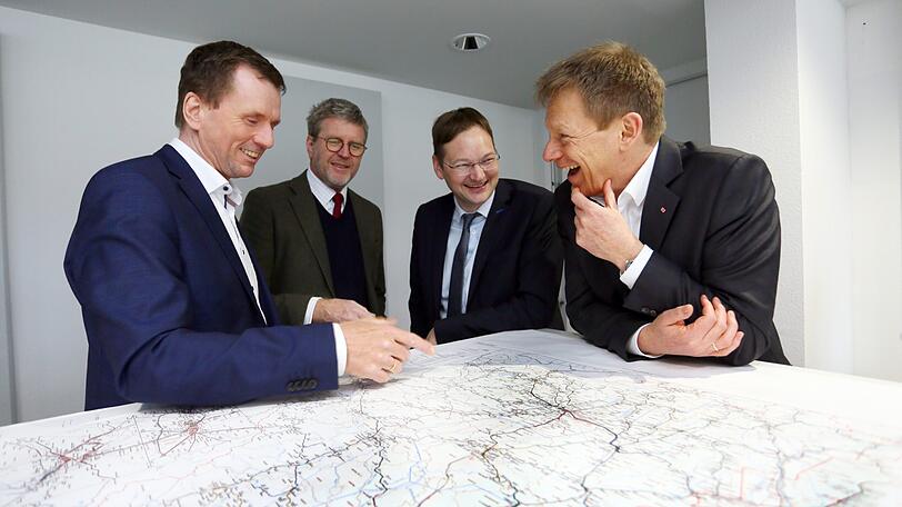Beim Treffen mit Hans Reichhart (2.v.r.) und Marcel Huber (2.v.l.).