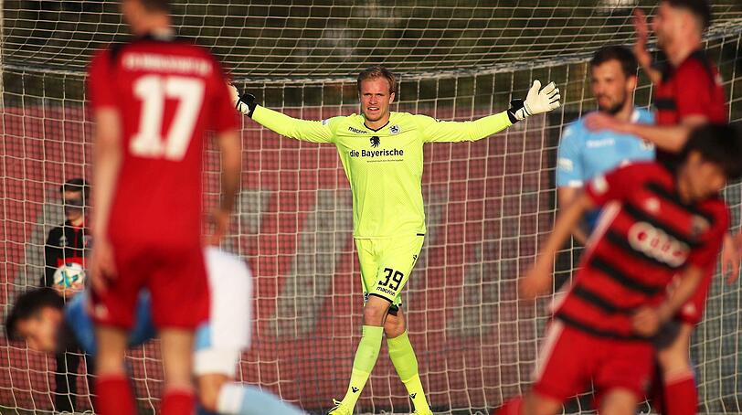 Kam vom BVB zum TSV 1860: Keeper Hendrik Bonmann (Mi.).