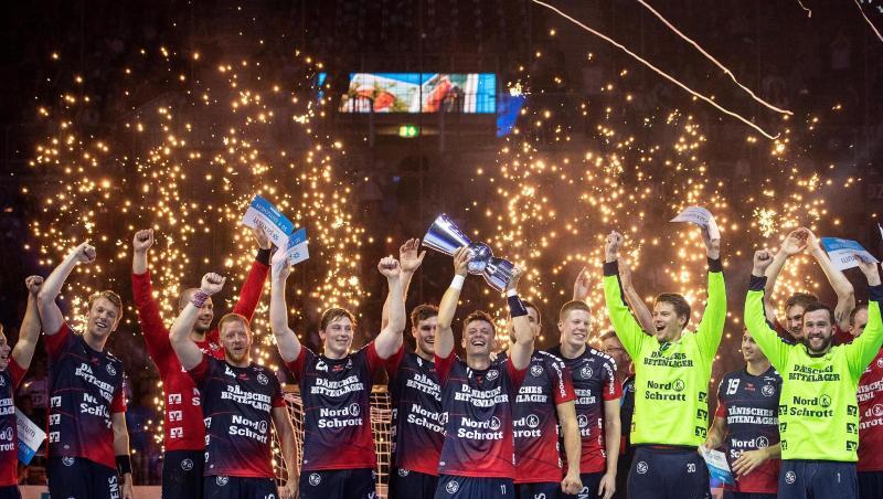 Die SG Flensburg-Handewitt holte den ersten Titel der Saison.