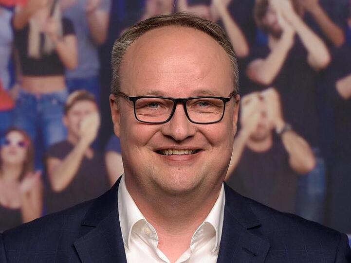 Oliver Welke ist nicht einmal bei WhatsApp.
