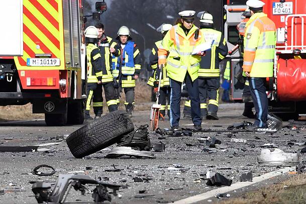 Bilder vom Unfallort in Sauerlach.
