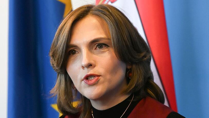 Die Ostbeauftragte der Bundesregierung, Elisabeth Kaiser, will sich beim Besuch der PCK-Raffinerie &uuml;ber den &Uuml;bergang zu umweltfreundlicher Energie informieren (Archivbild).