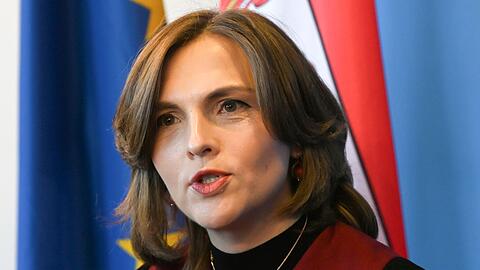 Die Ostbeauftragte der Bundesregierung, Elisabeth Kaiser, will sich beim Besuch der PCK-Raffinerie &uuml;ber den &Uuml;bergang zu umweltfreundlicher Energie informieren (Archivbild).