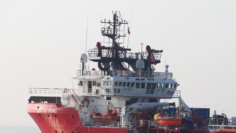 Das Rettungsschiff "Ocean Viking" darf in Italien anlegen. Das Rettungsschiff "Ocean Viking" darf in Italien anlegen.