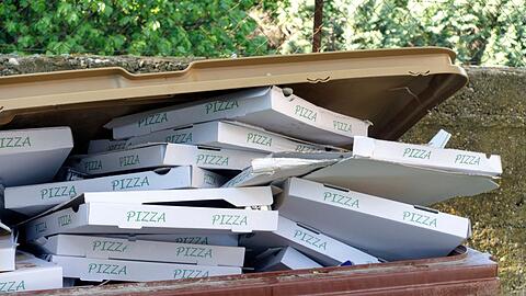 Geh&ouml;ren Sie auch zu den Menschen, die dreckige Pizzakartons im Altpapier entsorgen?