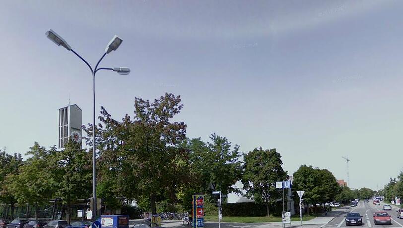 Der Treffpunkt: U-Bahnhof Alte Heide. Der Treffpunkt: U-Bahnhof Alte Heide.