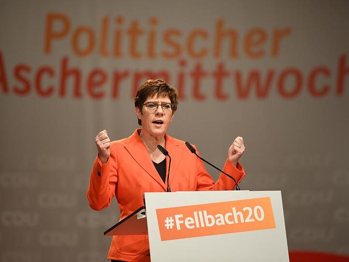 Die CDU-Vorsitzende Annegret Kramp-Karrenbauer spricht beim Politischen Aschermittwoch der CDU. Foto: Marijan Murat/dpa