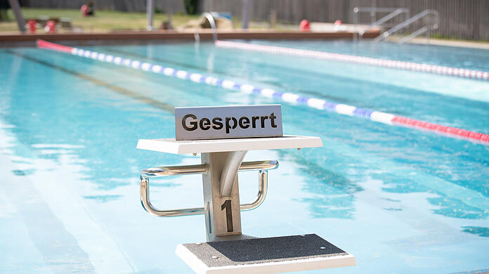 Das Dachauer Schwimmbad konnte nach der Sanierung erst später als geplant öffnen. (Symbolbild)