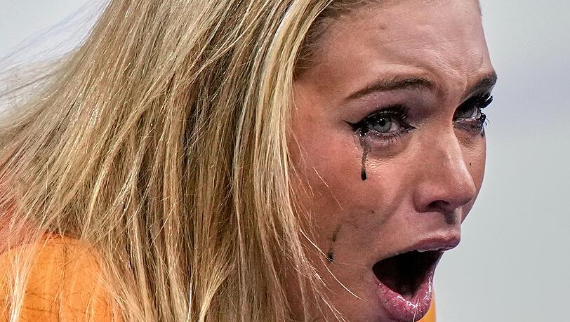 Das Make-up hielt den Freudentr&auml;nen nicht stand.