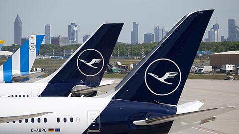 Die Lufthansa investiert in ihren Service an Bord. (Archivbild)