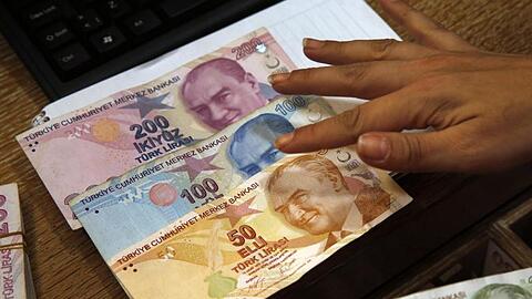 Die türkische Lira ist auf ein Rekordtief gefallen.