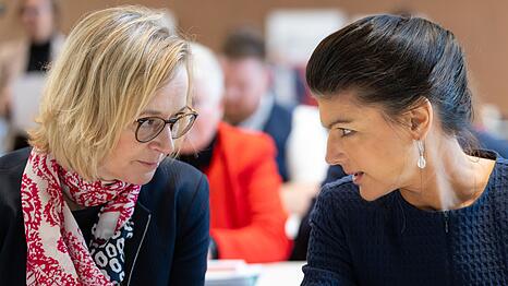 Im Dezember 2024 herrschte noch Einigkeit zwischen Sahra Wagenknecht und Katja Wolf. (Archivbild)