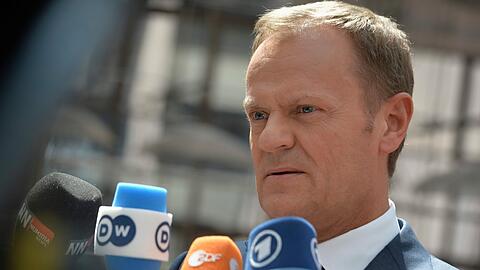 EU-Ratspräsident Donald Tusk berief ein Sondertreffen der "Chefs" für diesen Montag (22.6.) in Brüssel ein.