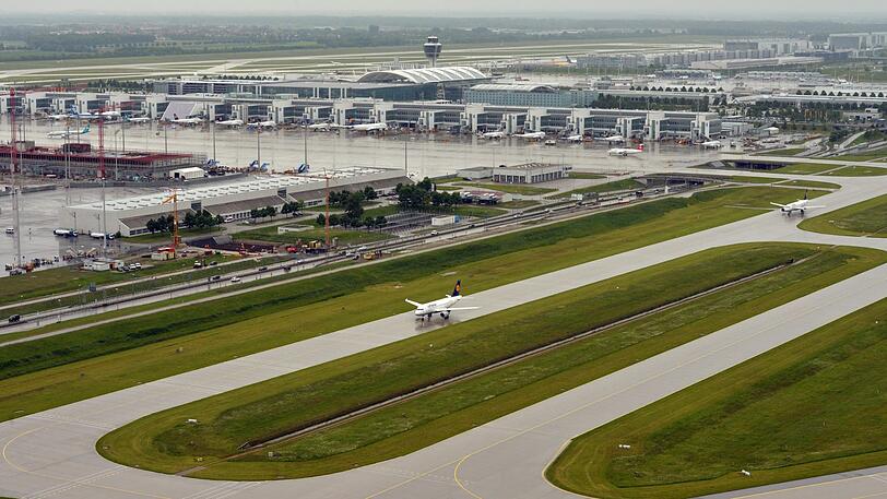 Die Abfertigung im Terminal 2 musste gestoppt werden, meldet die Bundespolizei.