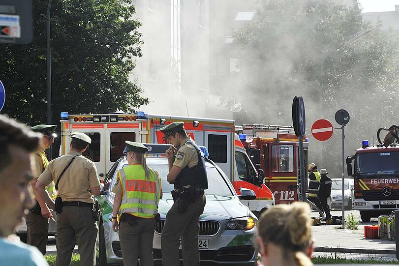 In Milbertshofen brannten zehn Autos in einer Tiefgrage. Es entstand ein enormer Sachschaden.
