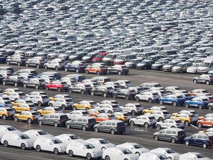 Die deutsche Autoindustrie bleibt bei den Patentanmeldungen für traditionelle Verbrennungsmotoren und für Hybrid- und Elektromotoren nach wie vor weit vorn.