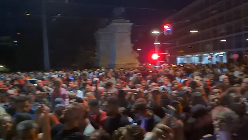 Auf der Ludwigsbrücke herrschte Chaos. Auf der Ludwigsbrücke herrschte Chaos.