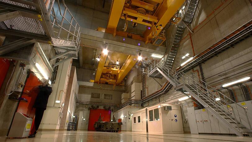 Der Eingangsbereich des Zwischenlagers fuer Castor-Behaelter, aufgenommen im Kernkraftwerk Gundremmingen Der Eingangsbereich des Zwischenlagers fuer Castor-Behaelter, aufgenommen im Kernkraftwerk Gundremmingen