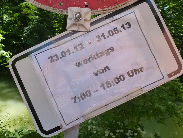 Der Zeitraum für das Parkverbot ist bereits abgelaufen.
