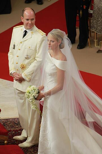 Fürst Albert von Monaco und seine Frau, Fürstin Charlene, bei ihrer Hochzeit in Monaco am 4. Juli 2011