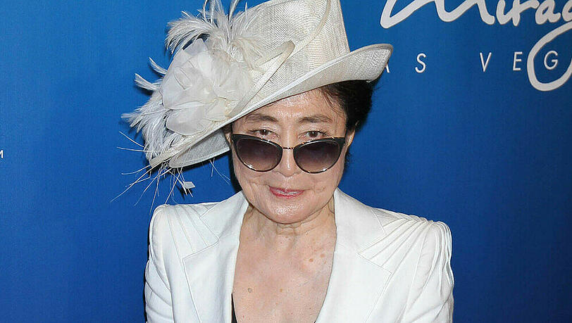 Yoko Ono bei einem Auftritt in Las Vegas. Yoko Ono bei einem Auftritt in Las Vegas.