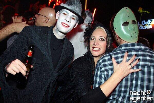 Halloween OP Kölsch im neuraum. Mehr Bilder unter: www.nachtagenten.de.