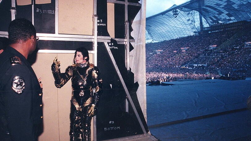 Gleich geht es los im Münchner Olympiastadion: Michael Jackson   backstage im Juli 1997.