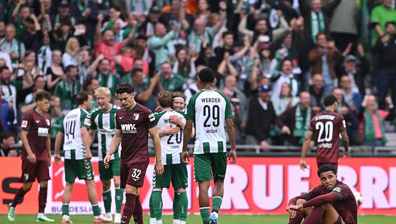 Bremer Jubel, Augsburger Frust: Nach einer 2:0-F&uuml;hrung verlor der FCA gegen Werder noch mit 2:3.